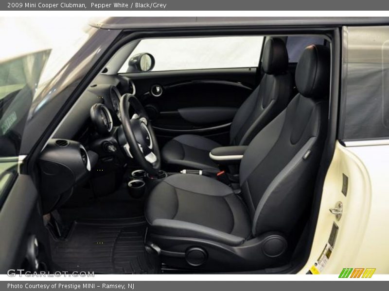 Pepper White / Black/Grey 2009 Mini Cooper Clubman