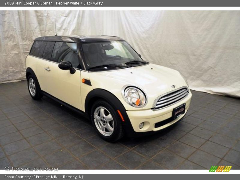 Pepper White / Black/Grey 2009 Mini Cooper Clubman