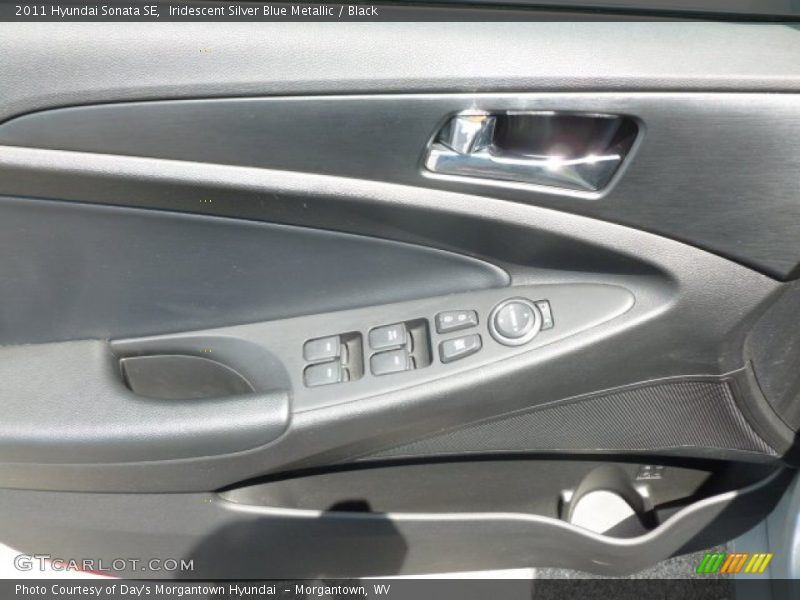Iridescent Silver Blue Metallic / Black 2011 Hyundai Sonata SE