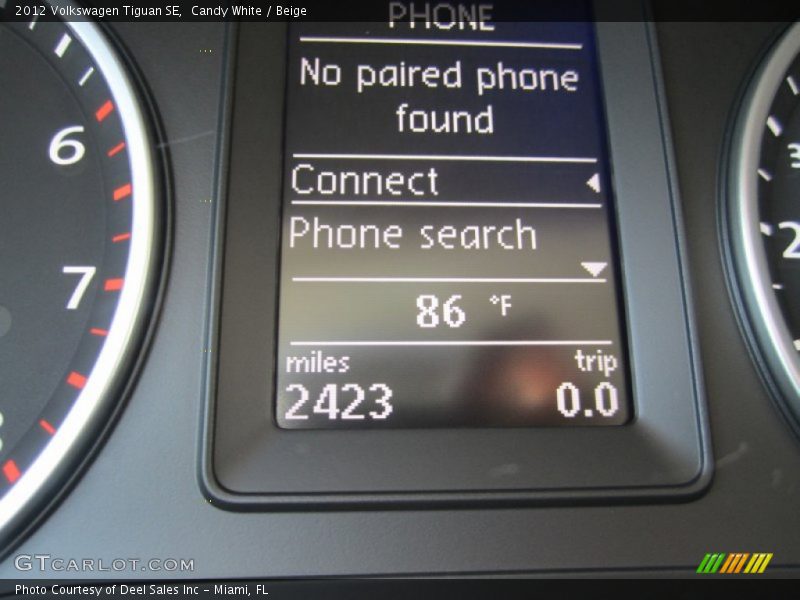 Candy White / Beige 2012 Volkswagen Tiguan SE