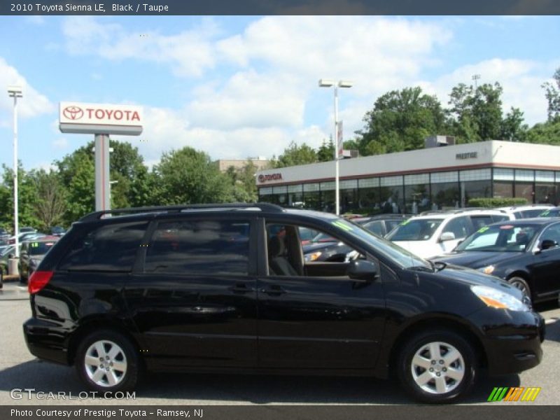 Black / Taupe 2010 Toyota Sienna LE