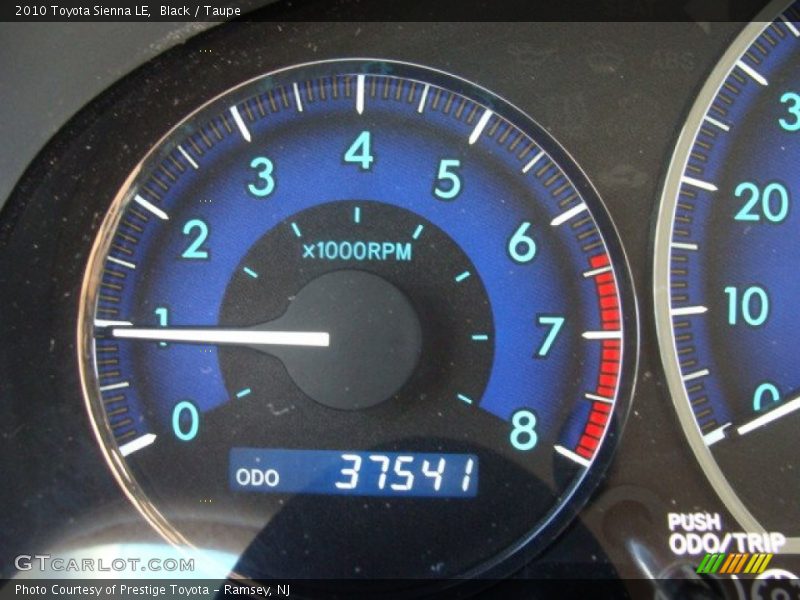 Black / Taupe 2010 Toyota Sienna LE