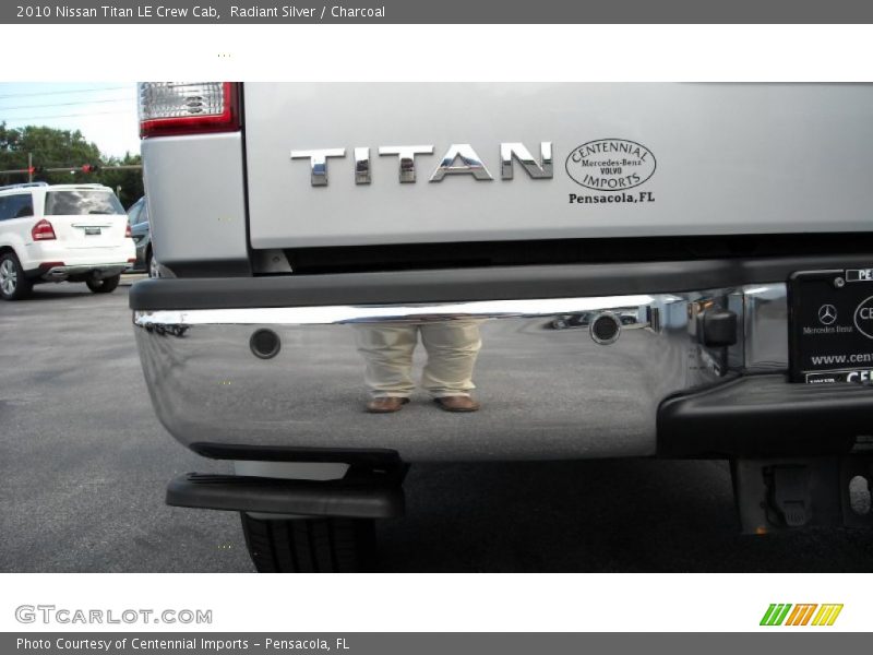Radiant Silver / Charcoal 2010 Nissan Titan LE Crew Cab