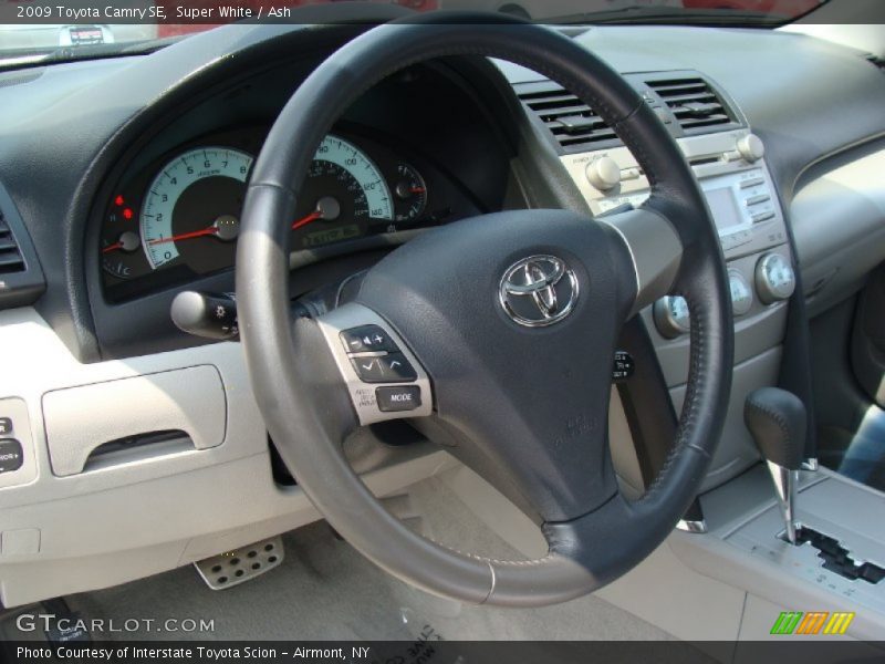 Super White / Ash 2009 Toyota Camry SE
