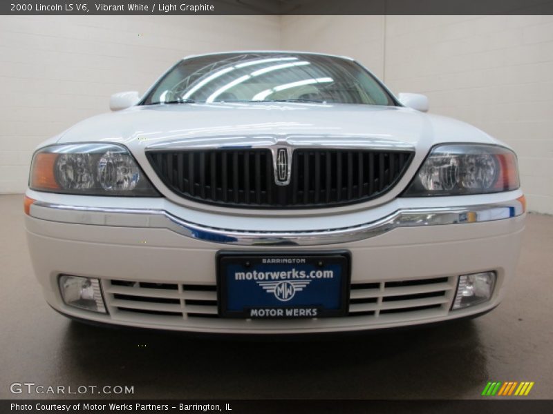 Vibrant White / Light Graphite 2000 Lincoln LS V6