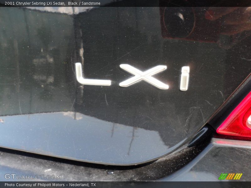 2001 Sebring LXi Sedan Logo