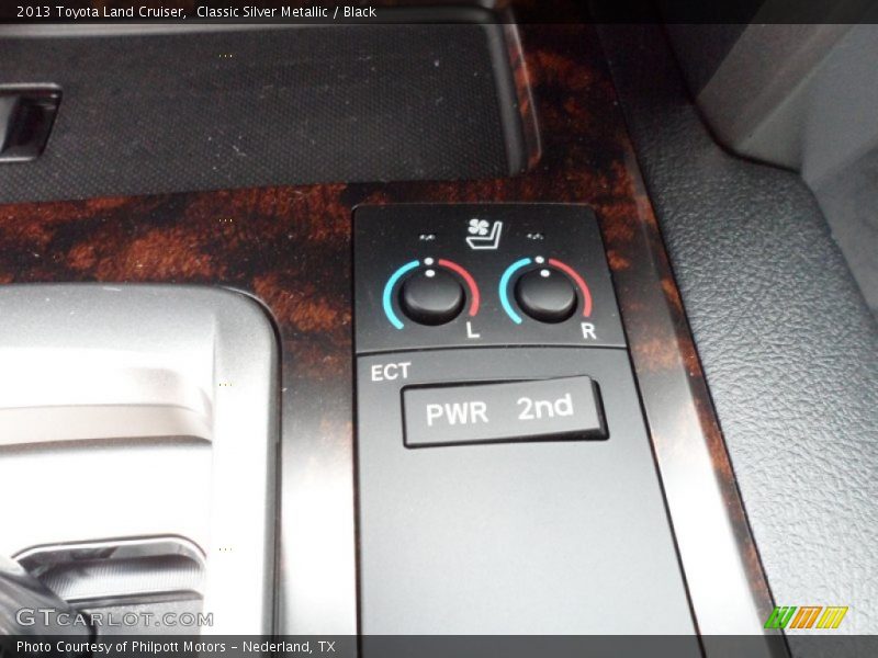 Controls of 2013 Land Cruiser 