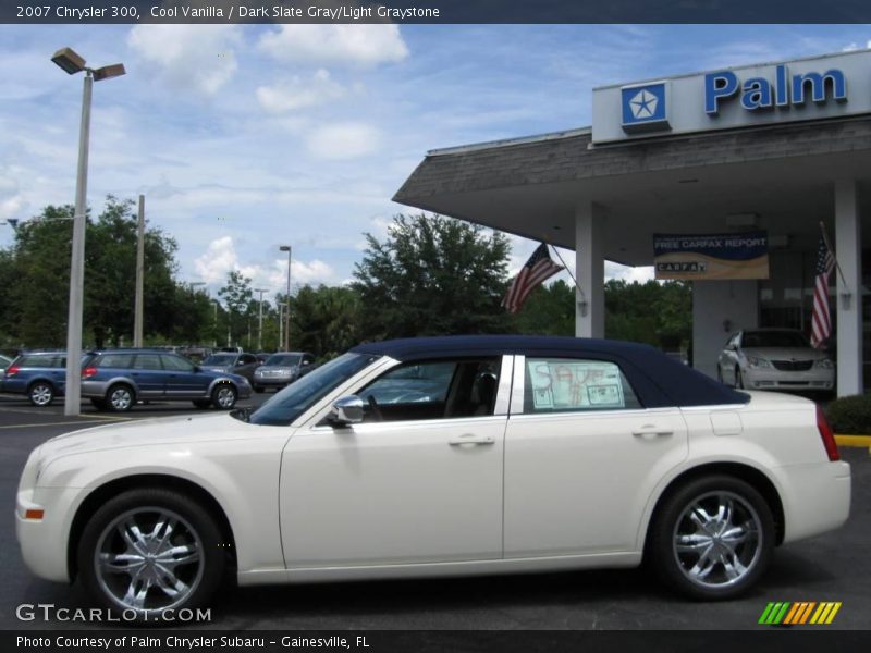 Cool Vanilla / Dark Slate Gray/Light Graystone 2007 Chrysler 300