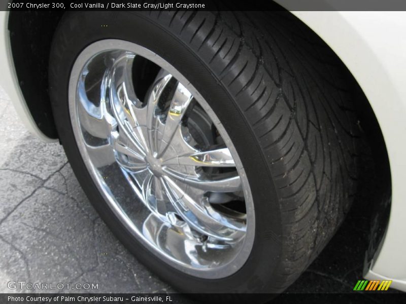 Cool Vanilla / Dark Slate Gray/Light Graystone 2007 Chrysler 300
