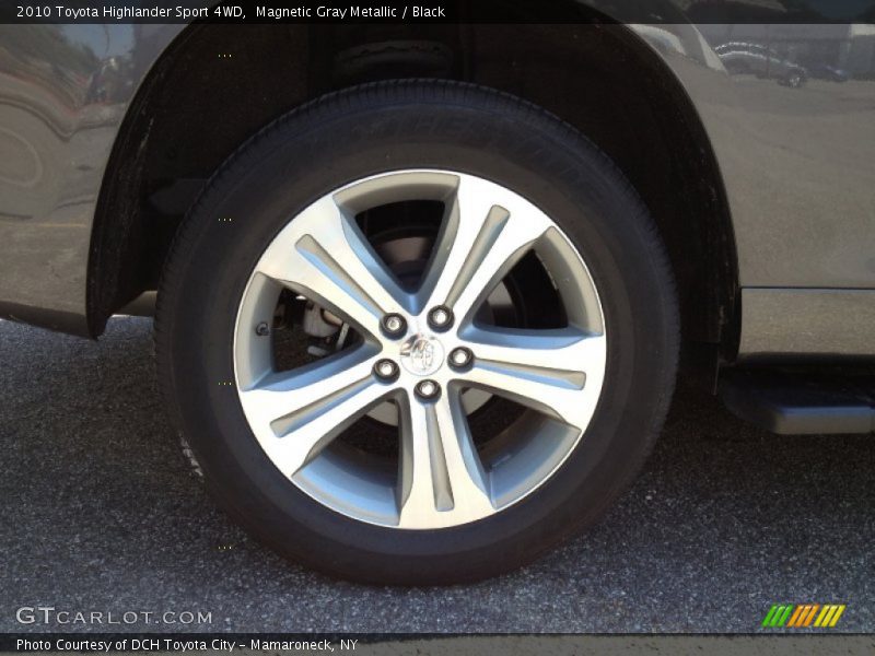 Magnetic Gray Metallic / Black 2010 Toyota Highlander Sport 4WD