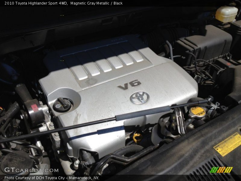 Magnetic Gray Metallic / Black 2010 Toyota Highlander Sport 4WD