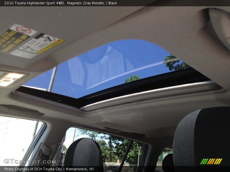 Magnetic Gray Metallic / Black 2010 Toyota Highlander Sport 4WD