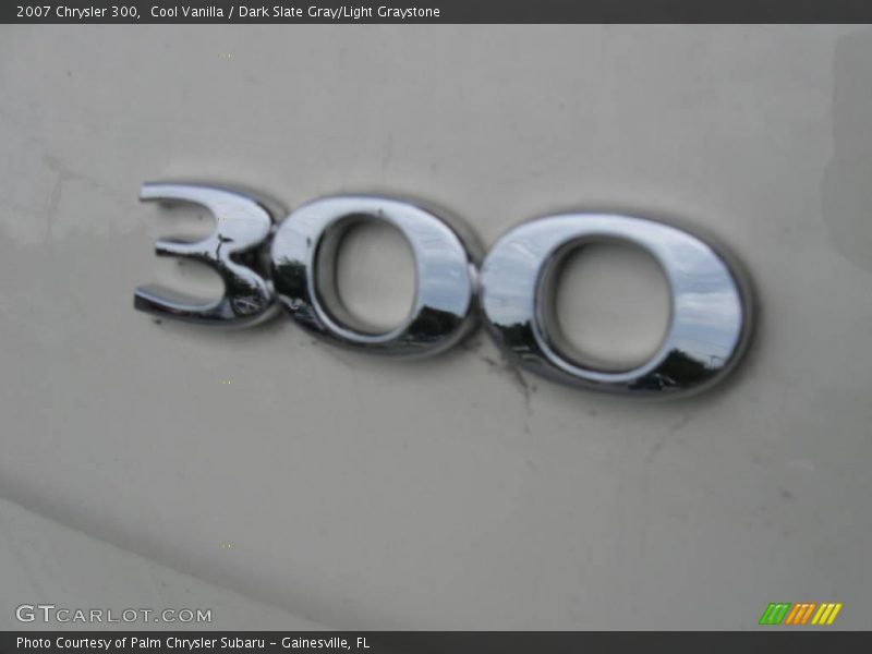 Cool Vanilla / Dark Slate Gray/Light Graystone 2007 Chrysler 300