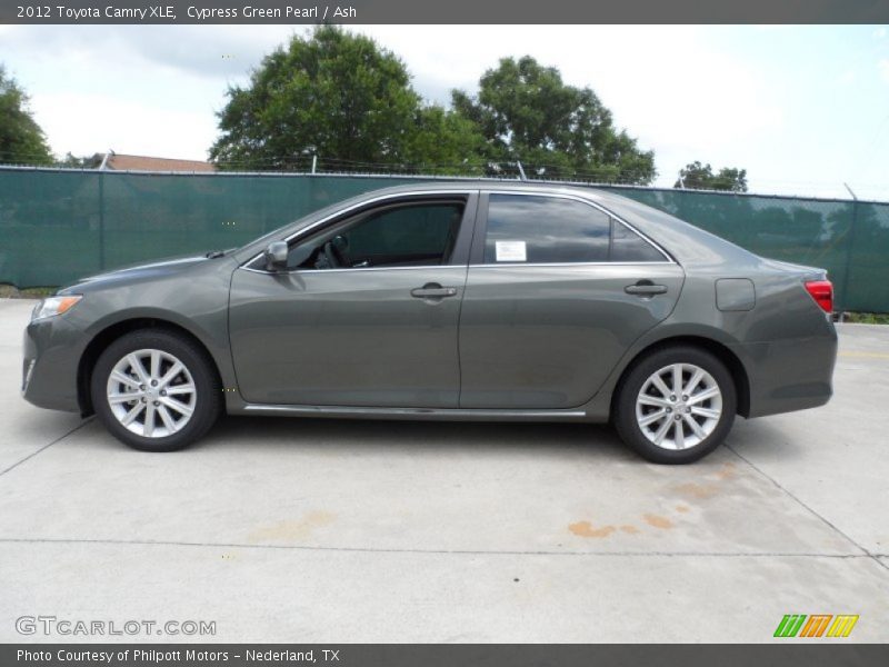 Cypress Green Pearl / Ash 2012 Toyota Camry XLE