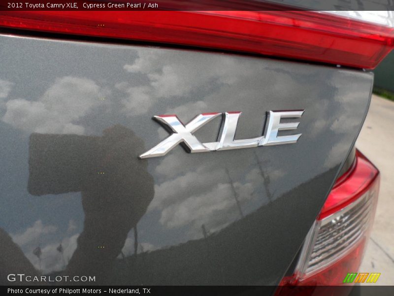 Cypress Green Pearl / Ash 2012 Toyota Camry XLE