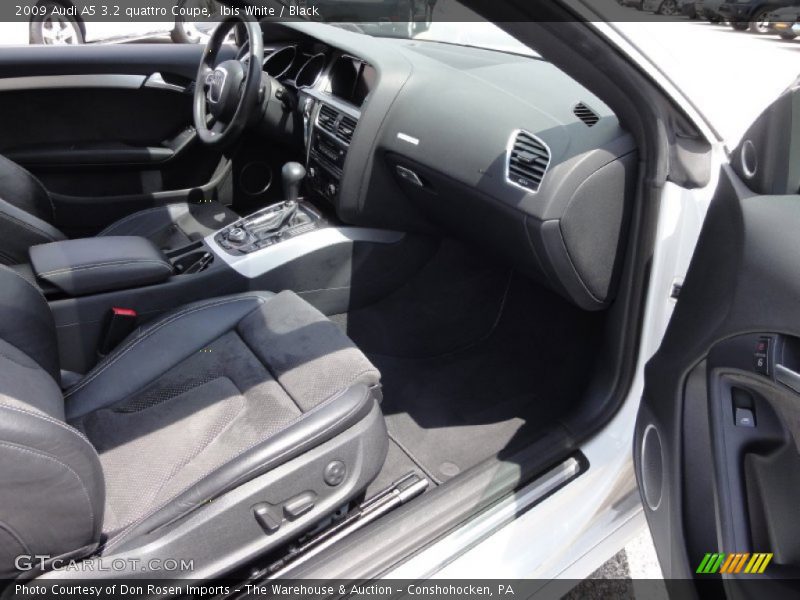 Ibis White / Black 2009 Audi A5 3.2 quattro Coupe