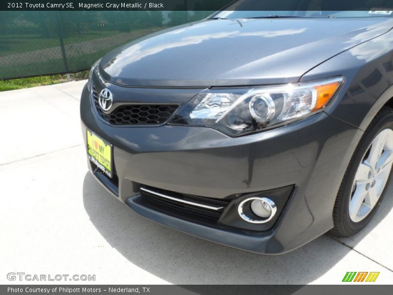 Magnetic Gray Metallic / Black 2012 Toyota Camry SE