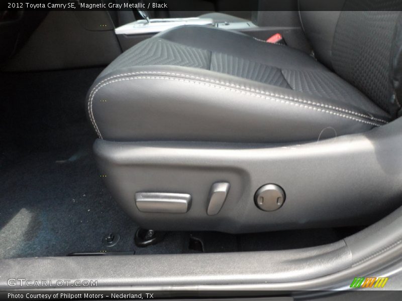 Magnetic Gray Metallic / Black 2012 Toyota Camry SE