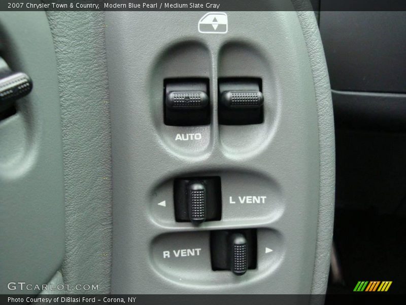Modern Blue Pearl / Medium Slate Gray 2007 Chrysler Town & Country
