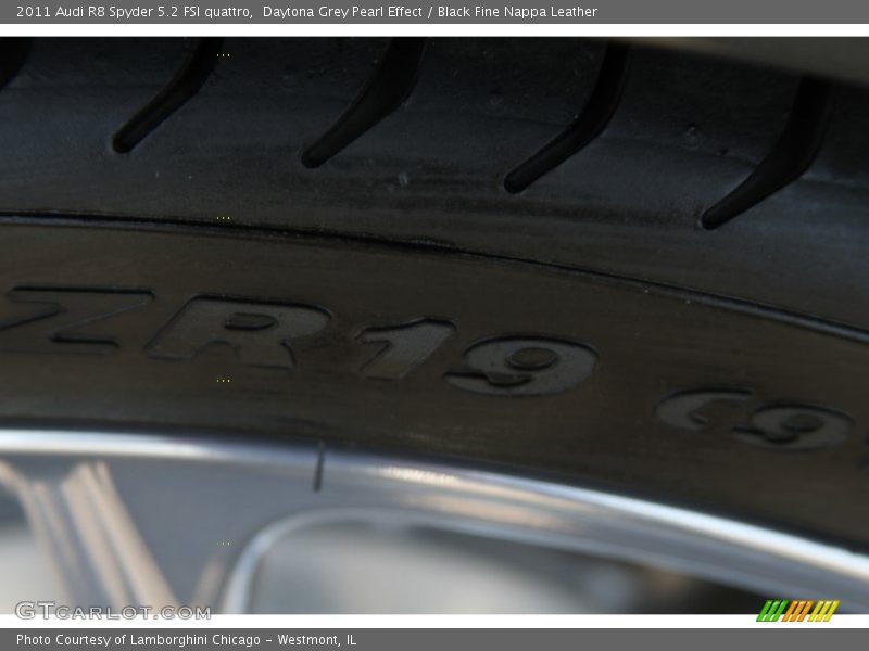 Daytona Grey Pearl Effect / Black Fine Nappa Leather 2011 Audi R8 Spyder 5.2 FSI quattro