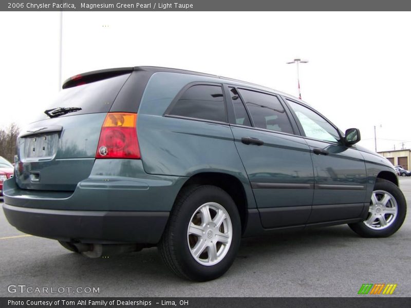 Magnesium Green Pearl / Light Taupe 2006 Chrysler Pacifica