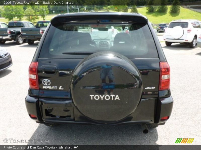 Black / Dark Charcoal 2005 Toyota RAV4 4WD