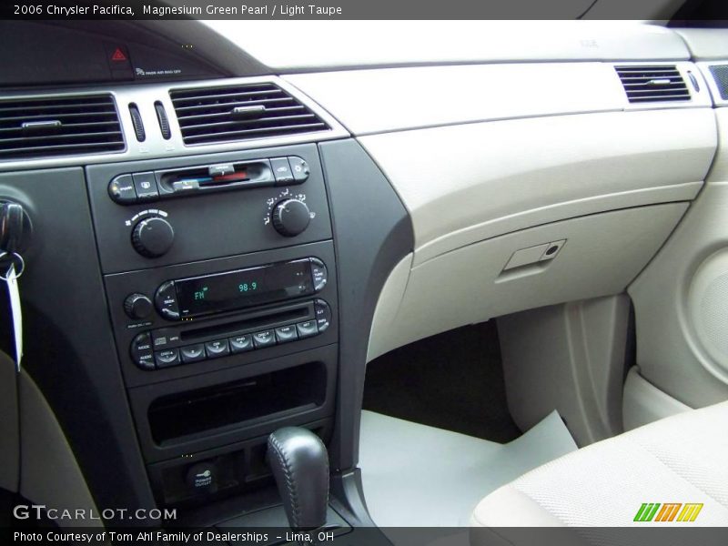 Magnesium Green Pearl / Light Taupe 2006 Chrysler Pacifica