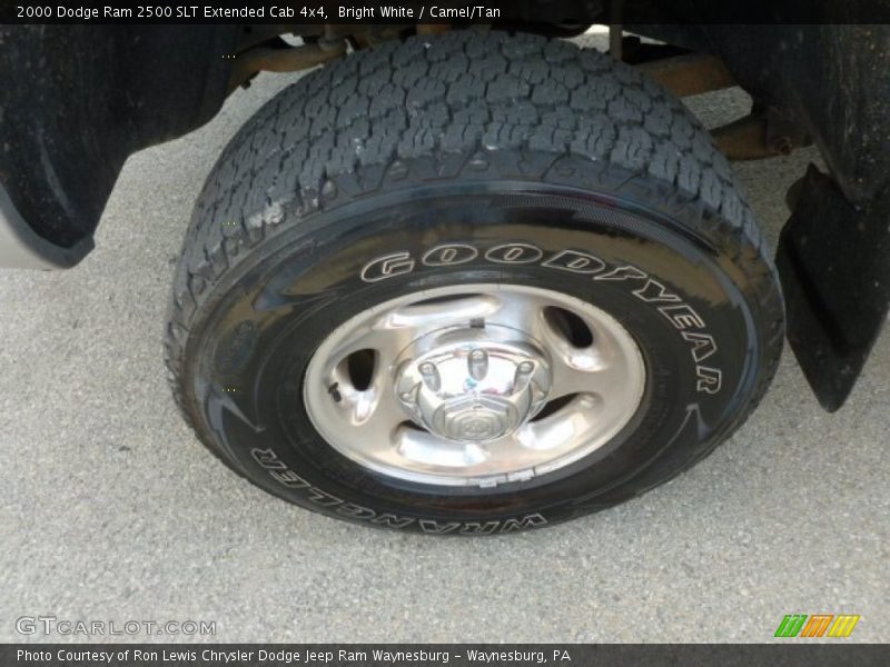 Bright White / Camel/Tan 2000 Dodge Ram 2500 SLT Extended Cab 4x4