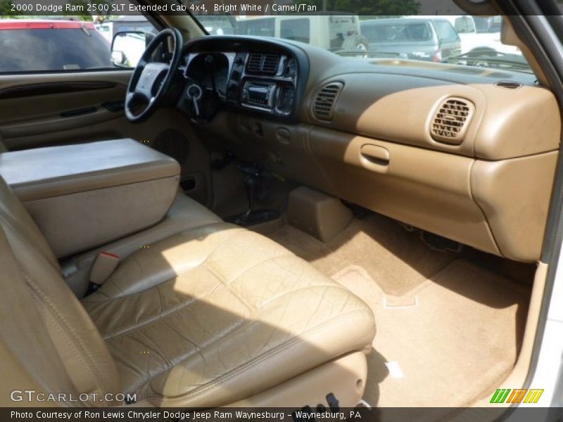 Bright White / Camel/Tan 2000 Dodge Ram 2500 SLT Extended Cab 4x4