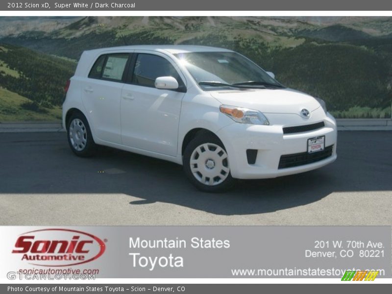Super White / Dark Charcoal 2012 Scion xD