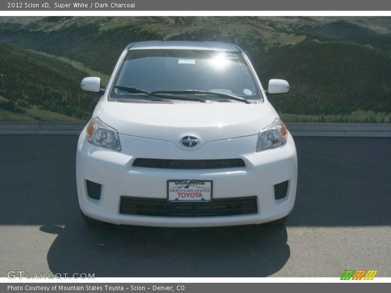 Super White / Dark Charcoal 2012 Scion xD