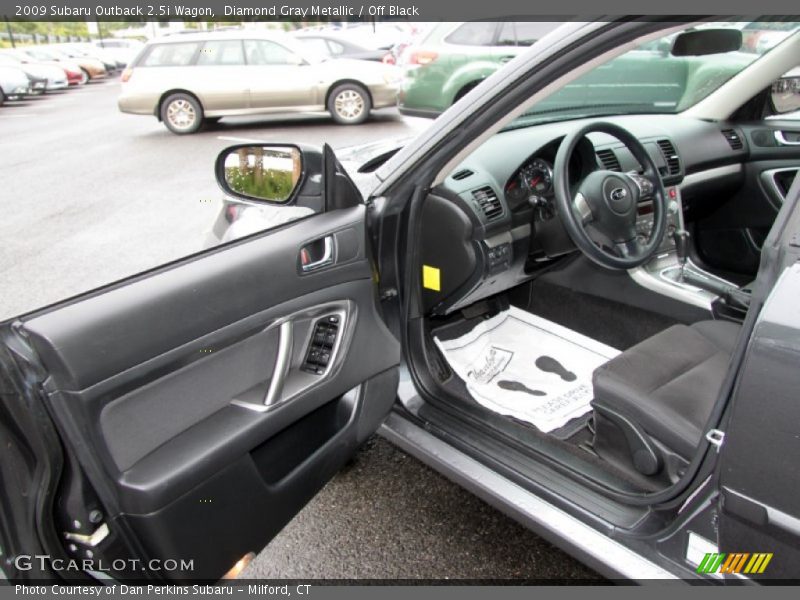 Diamond Gray Metallic / Off Black 2009 Subaru Outback 2.5i Wagon