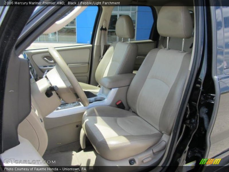 Front Seat of 2006 Mariner Premier 4WD
