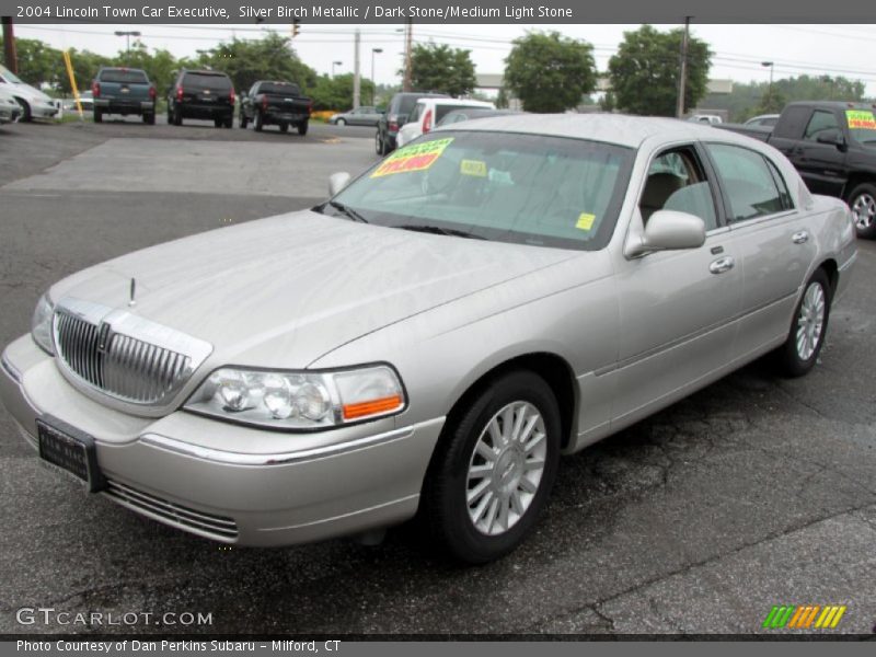 Silver Birch Metallic / Dark Stone/Medium Light Stone 2004 Lincoln Town Car Executive