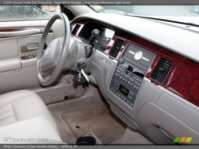 Silver Birch Metallic / Dark Stone/Medium Light Stone 2004 Lincoln Town Car Executive