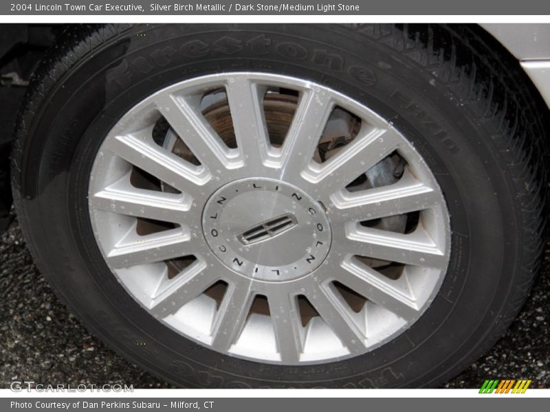 Silver Birch Metallic / Dark Stone/Medium Light Stone 2004 Lincoln Town Car Executive