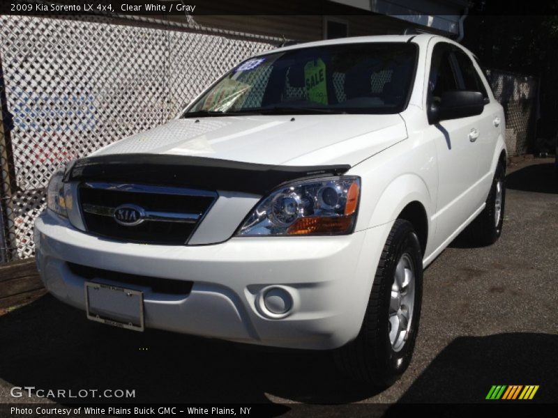 Clear White / Gray 2009 Kia Sorento LX 4x4
