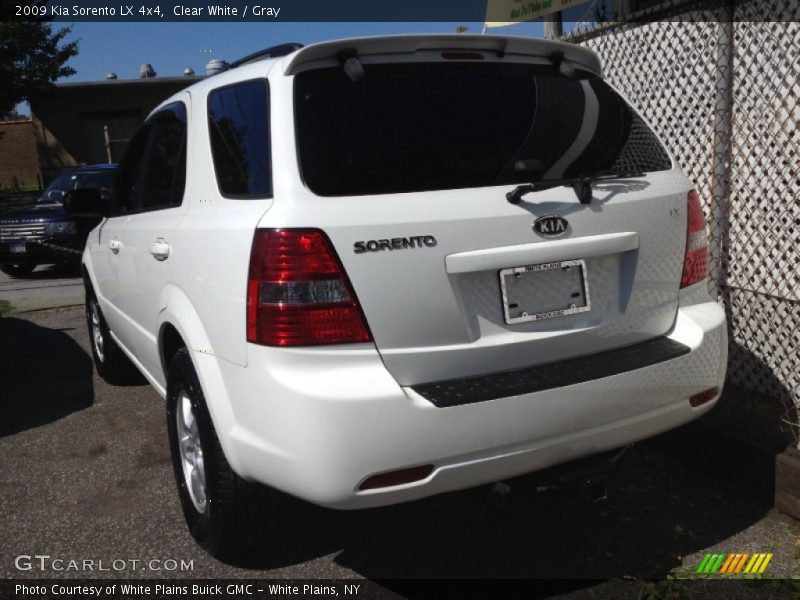 Clear White / Gray 2009 Kia Sorento LX 4x4