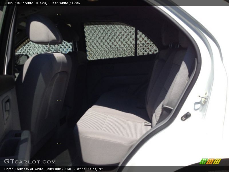 Clear White / Gray 2009 Kia Sorento LX 4x4