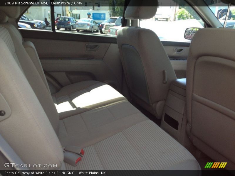 Clear White / Gray 2009 Kia Sorento LX 4x4