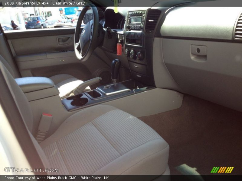 Clear White / Gray 2009 Kia Sorento LX 4x4