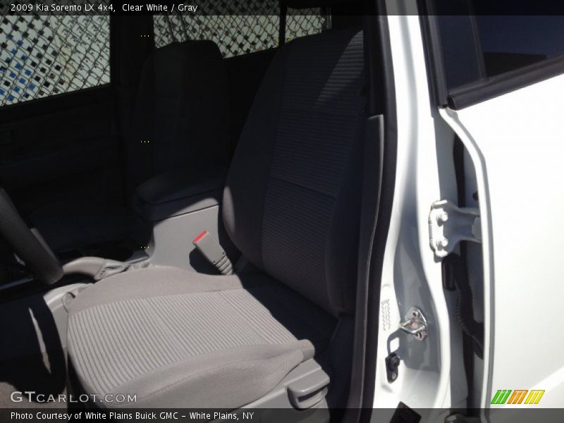 Clear White / Gray 2009 Kia Sorento LX 4x4