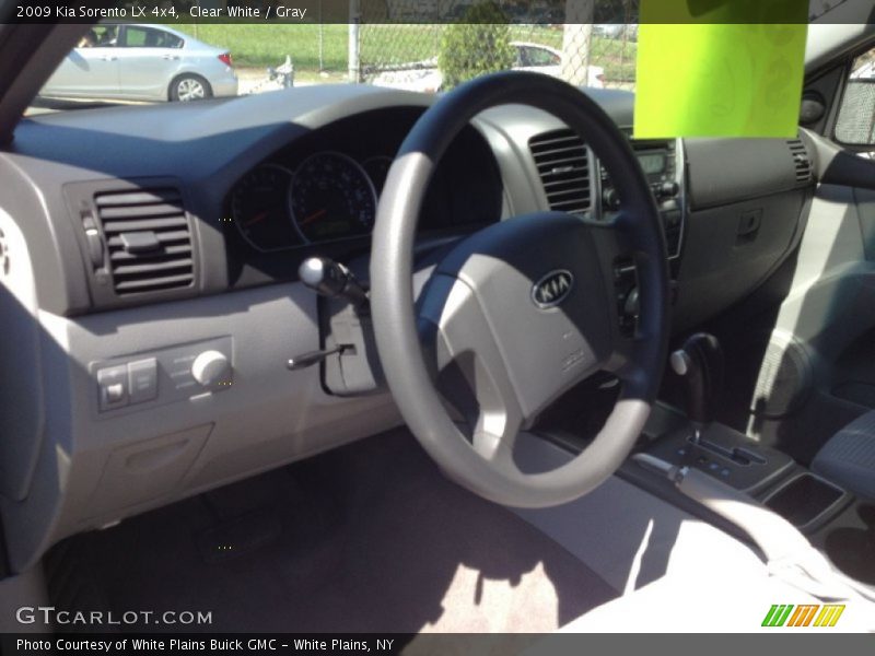 Clear White / Gray 2009 Kia Sorento LX 4x4