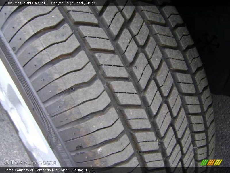 Canyon Beige Pearl / Beige 2009 Mitsubishi Galant ES
