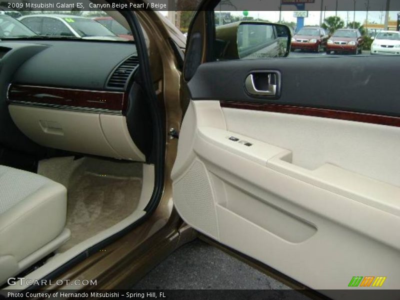 Canyon Beige Pearl / Beige 2009 Mitsubishi Galant ES