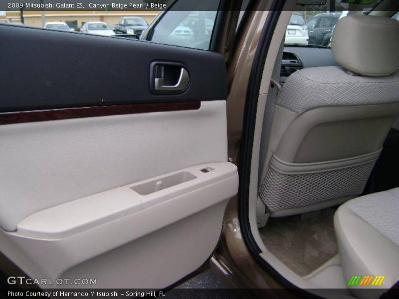 Canyon Beige Pearl / Beige 2009 Mitsubishi Galant ES