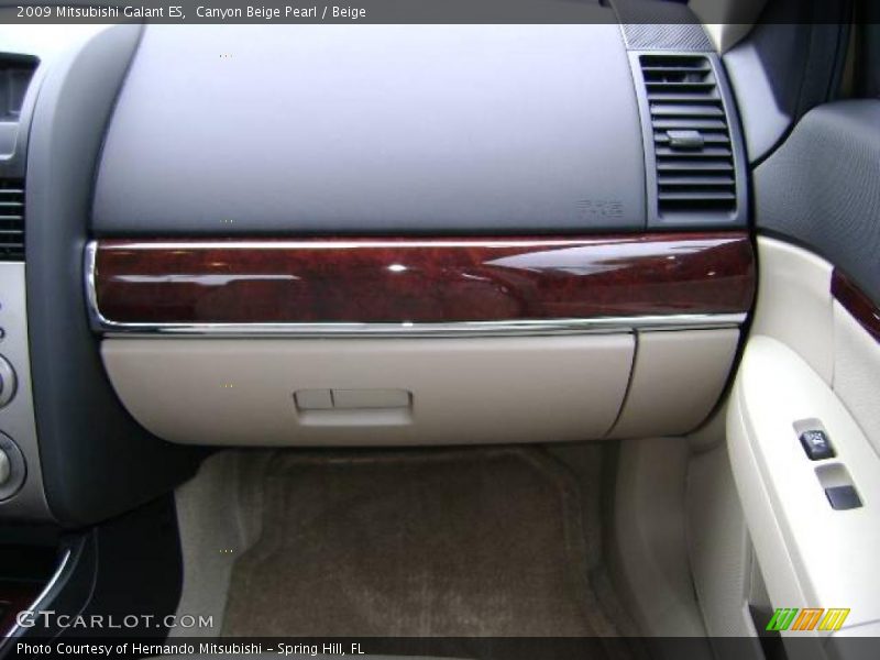 Canyon Beige Pearl / Beige 2009 Mitsubishi Galant ES
