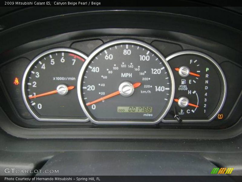 Canyon Beige Pearl / Beige 2009 Mitsubishi Galant ES