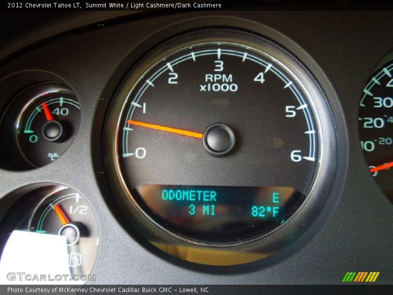 Summit White / Light Cashmere/Dark Cashmere 2012 Chevrolet Tahoe LT