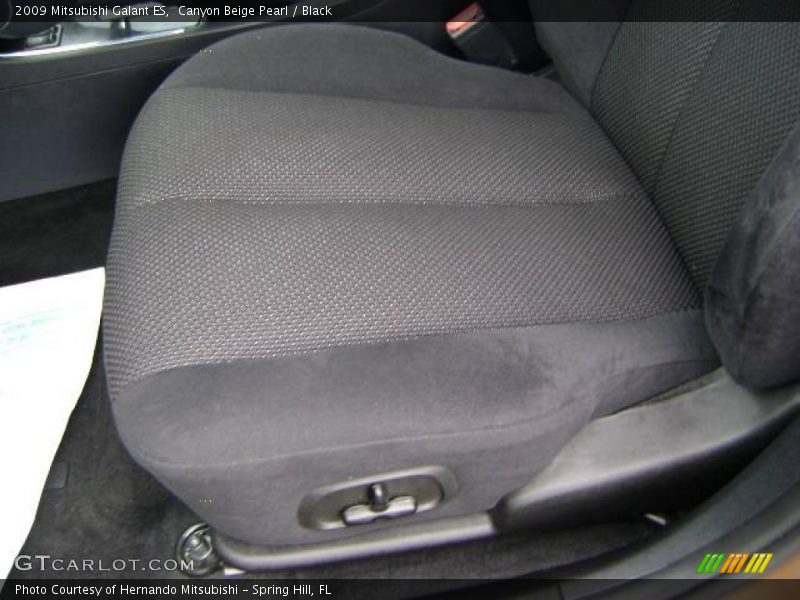 Canyon Beige Pearl / Black 2009 Mitsubishi Galant ES
